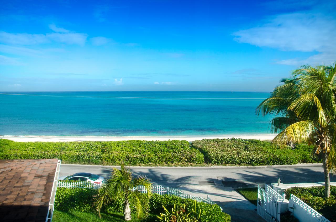 Four Bedroom Oceanfront Villa Nassau Exterior photo