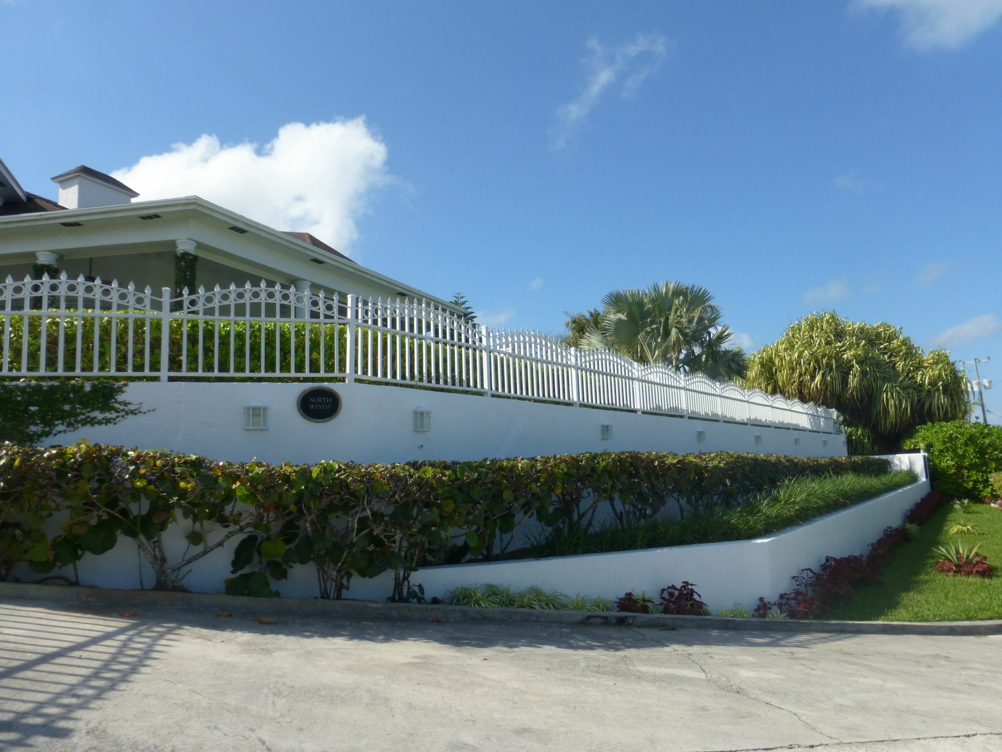 Four Bedroom Oceanfront Villa Nassau Exterior photo